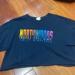 MN CROPPED NAVY T-SHIRT
